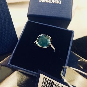 SWAROVSKI CRYSTAL BLUE DOT RING SIZE SMALL NEW